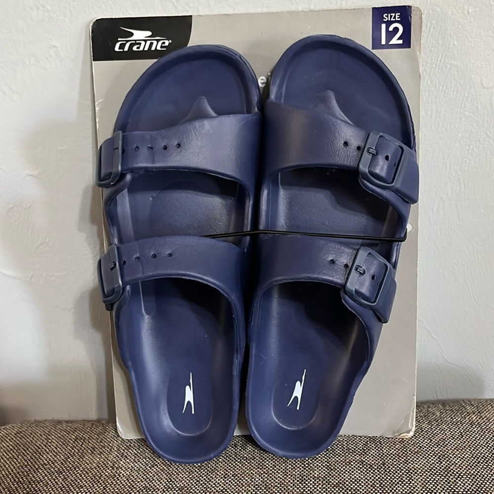 Crane navy blue men’s lightweight sandals, size 12. NWT.